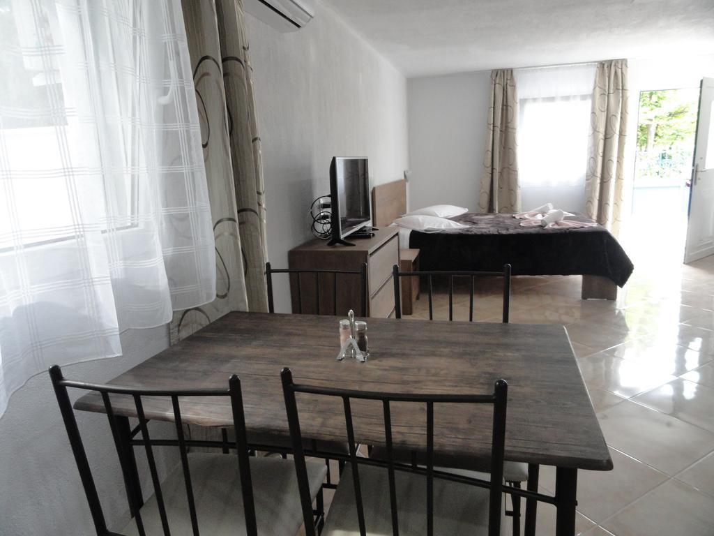 Apartmán Delfini House Asproválta Exteriér fotografie