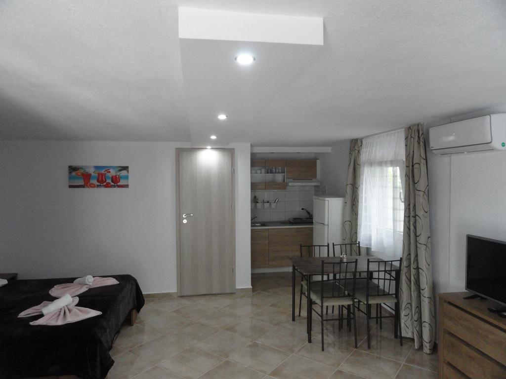 Apartmán Delfini House Asproválta Exteriér fotografie